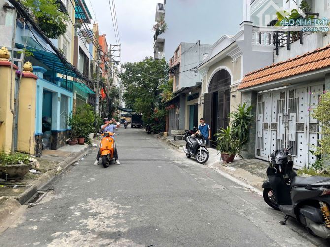 Nhà mới Ở Liền - HXH 8m Ni Sư Huỳnh Liên - DT 4.1 x 15 - 5 tầng - giá 12.2 Tỷ - 1
