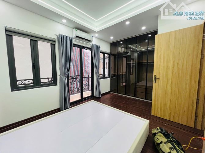 Bán Nhà Vĩnh Phúc, Ba Đình 50m² x 5T, giá 10.2 tỷ – Ngõ thông rộng – Gần phố – 30m Ô Tô Đỗ - 1