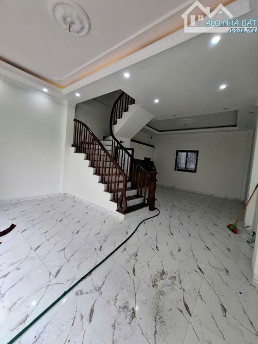 Nhà mới Nam Phù 45m 4 tầng thiết kế đẹp hiện đại ô tô đỗ cổng tiện ích sẵn 5.55 tỷ - 1