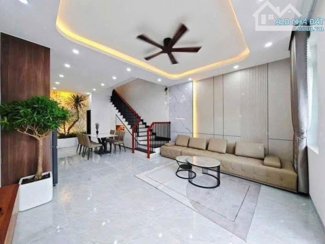 BÁN NHÀ TƯ ĐÌNH 12.X TỶ, 60M2, MT4.5M, Ô TÔ TRÁNH, NGAY CẦU TRẦN HƯNG ĐẠO - 1