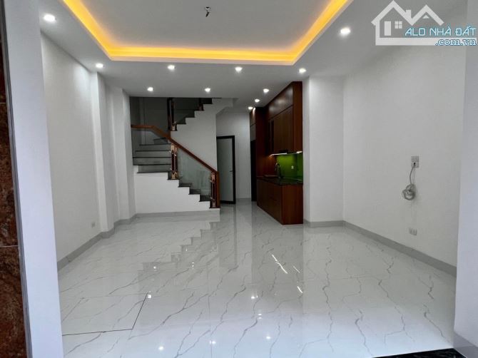 BÁN NHÀ TÂY MỖ - TỪ LIÊM - MỚI KÍNH KOONG -  Ô TÔ ĐỖ - 4 NGỦ - 50M X 4 TẦNG  - GIÁ 9 TỶ 6 - 1