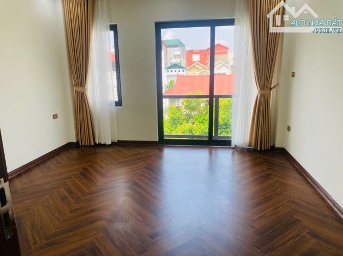 BÁN NHÀ PHỐ TRẠM 40M2, 6 TẦNG, THANG MÁY, 8.X TỶ, Ô TÔ, KINH DOANH - 1