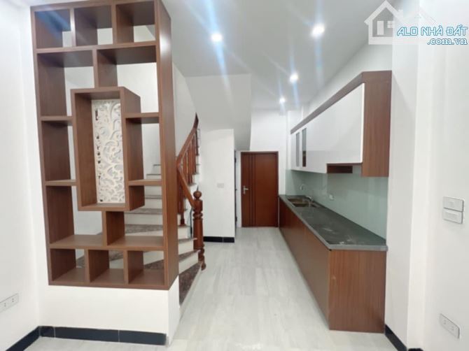 6,3 TỶ CÓ SIÊU PHẨM NHÀ ĐẸP LAI XÁ - Ô TÔ TRÁNH - KINH DOANH TẠI NHÀ -  30M *5T - 1