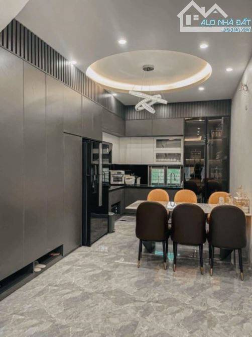 ĐẲNG CẤP PHÂN LÔ -  Ô TÔ TRÁNH – VỈA HÈ - 47M *3T – KINH DOANH ĐỈNH 12 TỶ - 1