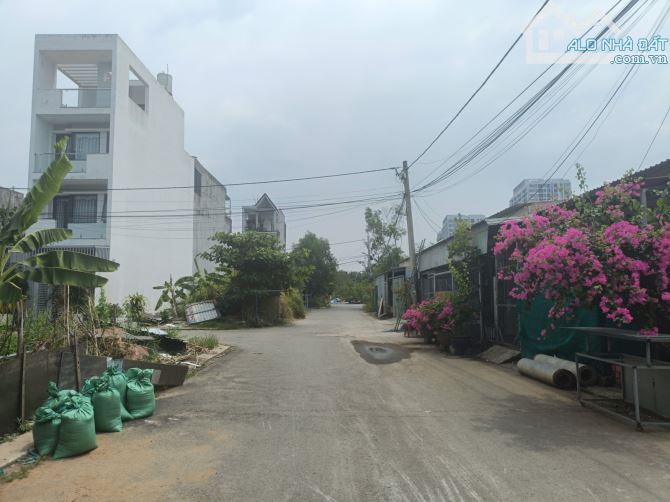 Q9, BÁN ĐẤT HẺM XE HƠI TRÁNH, 130M2  GẦN CHỢ LONG TRƯỜNG. GIÁ  4,3 TỶ - 1