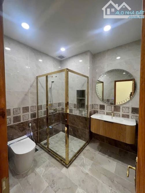 BÁN NHÀ ĐẸP 4 TẦNG VÕ VĂN KIỆT, P. CẦU ÔNG LÃNH, TP.HCM GIÁ CHỈ HƠN 16 TỶ - 2