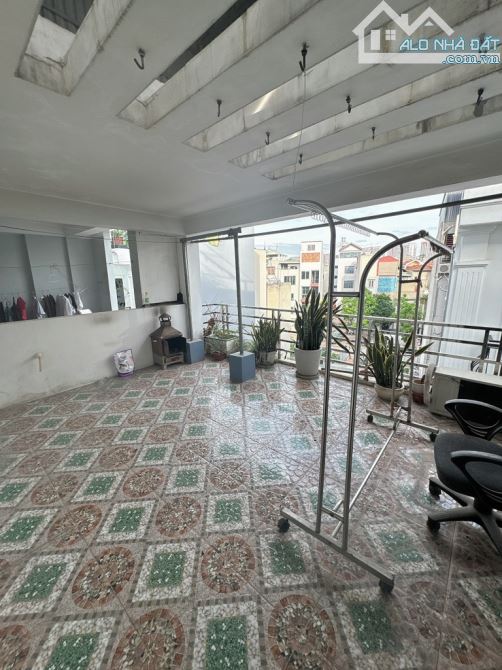 🚗 BÁN NHÀ NGỌC THỤY – MẶT TIỀN RỘNG 4.7M – Ô TÔ ĐỖ CỔNG – NHÀ DÂN XÂY – GIÁ NHỈNH 7 TỶ 🏡 - 2