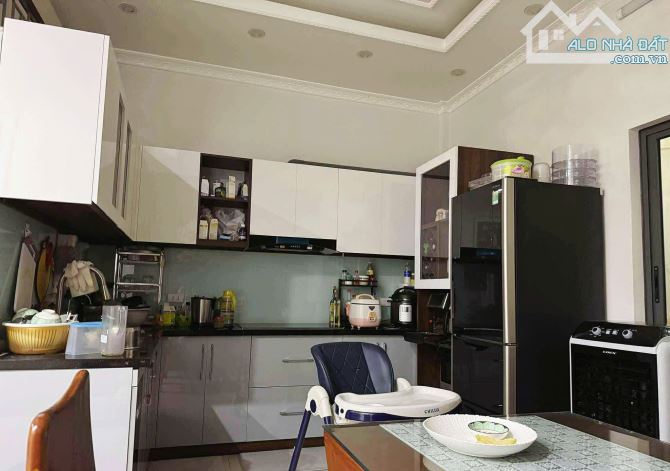 LÔ GÓC Hoàng Quốc Việt-Dân xây-43m x 5T- MT6m- gần phố- 9 tỷ hơn - 2