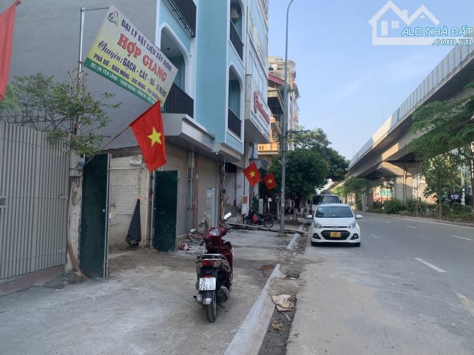 Bán Đất mặt phố Yên Lãng Đống Da kinh doanh bất chấp 1 mặt phố 1 mặt ngõ dt65m2 20 tỷ
