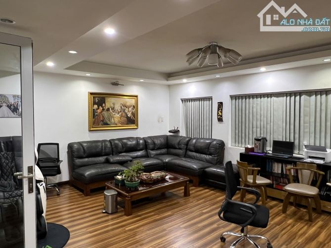 Nhà hẻm 6m Cách Mạng Tháng Tám 97m2, 6.5x18m, 5 tầng, thang máy, 21 tỷ - 2