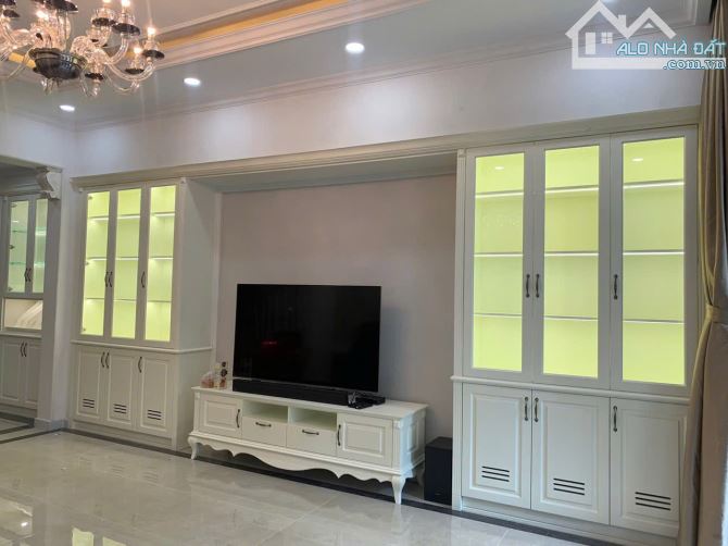 Nhà hẻm 8m Cách Mạng Tháng 8, Tân Bình. (6.5x18m, 5 tầng+ thang máy) Giá 20,8 tỷ - 2
