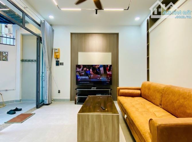 CHỦ GẤP BÁN NHÀ NGAY NGUYỄN VĂN NGHI - P5 GÒ VẤP - 2 TẦNG 82M2 - CHỈ 6TỶ5 TL - 2
