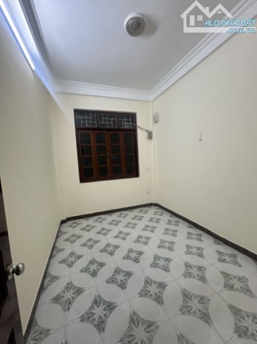 BÁN NHÀ KIM GIANG 35M2 4 TẦNG MT 5M 4 PHÒNG 6 TỶ - 2