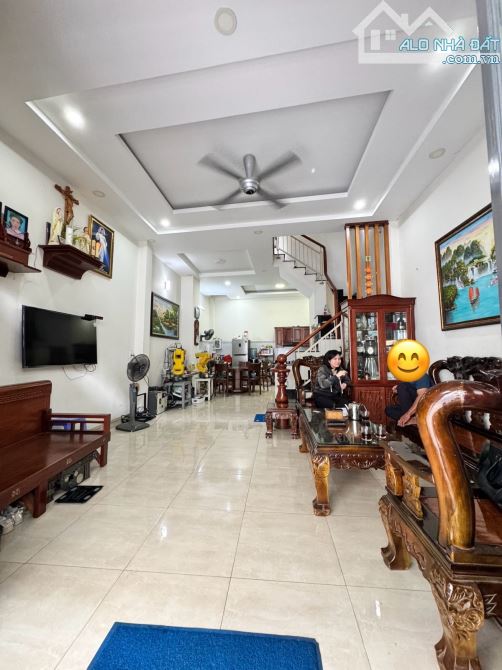 SIÊU PHẨM GẦN MẶT TIỀN ĐƯỜNG PHẠM VĂN ĐỒNG - HXH TC - DT 60M2 - 3TẦNG - Nhỉnh 6Tỷ - 2