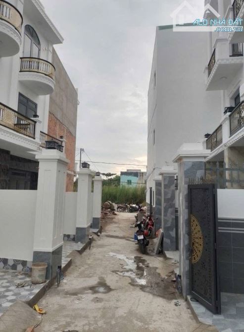 Nhà Mới Xây 2 Lầu 4 x 12m, Ngay Ngã Ba Tân Kim Vào 100m, 4 Phòng Ngủ. Sổ Hồng Riêng - 2