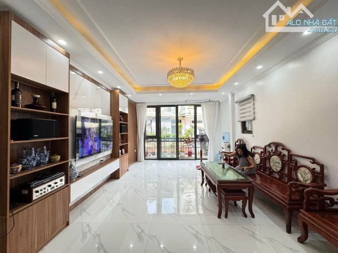 BÁN GẤP NHÀ PHỐ VÕNG THỊ TRÍCH SÀI 50M 7 TẦNG THANG MÁY KINH DOANH NHỈNH 15 TỶ TL MẠNH - 2