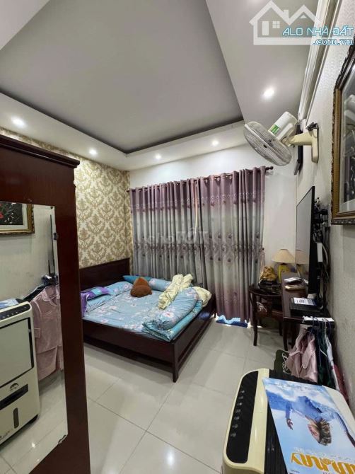 Bán nhà 4 Tầng - Trường Chinh, ngay Bảy Hiền, DT 3.7 x 15.5 - 57m2 - giá 7.6 tỷ TL - 2