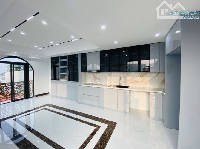 Bán nhà Sài đồng - Long Biên - DT 45/60m - 6 tầng - 2