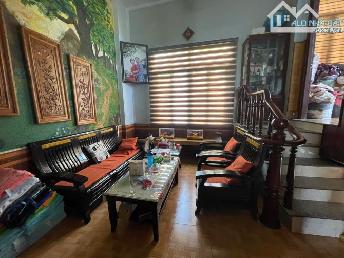 Cách Quang Trung 20m - Nhà 3 lầu góc 2 mặt thoáng, 220m2 sàn, Nở hậu 7m5 giá chỉ 3 tỷ 8 - 2