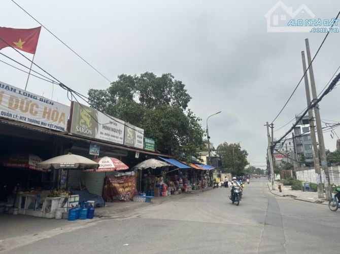 Bán nhà c4 Đức Giang 75m x 4,6m nở hậu, oto tránh kinh doanh, giá đầu tư chỉ hơn 9 tỷ. LH - 2