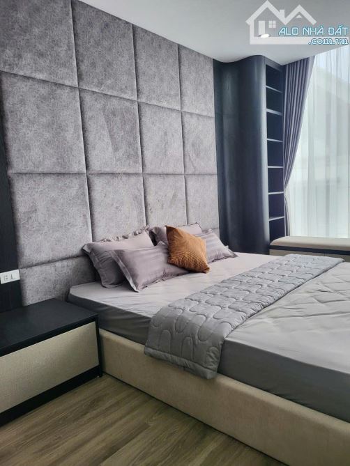 BÁN NHÀ VIỆT HƯNG – NHÀ ĐẸP DÂN XÂY – 6 TẦNG THANG MÁY – GẦN BIG C – TƯƠNG LAI GẦN MẶT P - 2