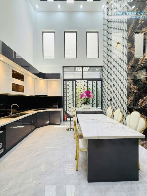 Siêu Phẩm,P. Thông Tây Hội – Nhà 7PN, 10WC, Thang Máy, Karaoke, Xông Hơi – Giá Chỉ 16 Tỷ - 2