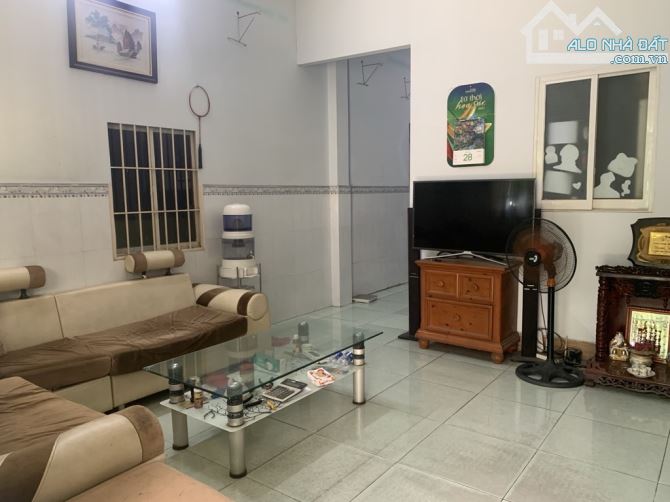 Bán Nhà Bình Dương-Dĩ An, 80m2 x 2tầng , HXH. Chỉ 3 tỷ 550 - 2