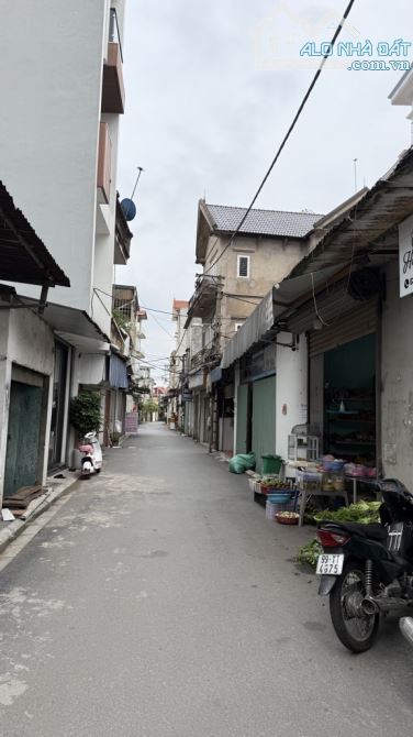 BÁN ĐẤT GIA LÂM - TRỤC CHÍNH KINH DOANH - OTO TRÁNH CHỈ HƠN 40TR 1 MÉT - 2