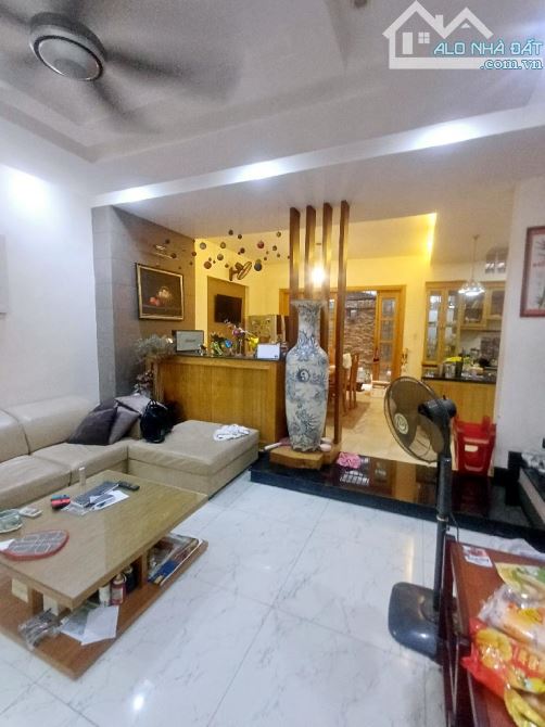 Nhà đẹp 3 tầng 155m2 đường nhựa 6m xe hơi thông 458 Huỳnh Tấn Phát Bình Thuận Q7 chỉ 18 tỷ - 2