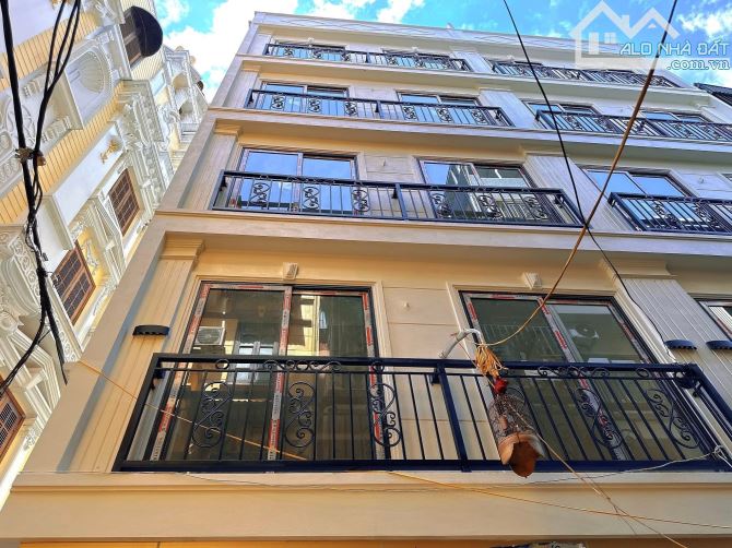 BÁN NHÀ MẶT NGÕ KINH DOANH. GARA Ô TÔ. LÔ GÓC. ĐƯỜNG HOÀNG QUỐC VIỆT. 60M2 - 5 TẦNG. - 2