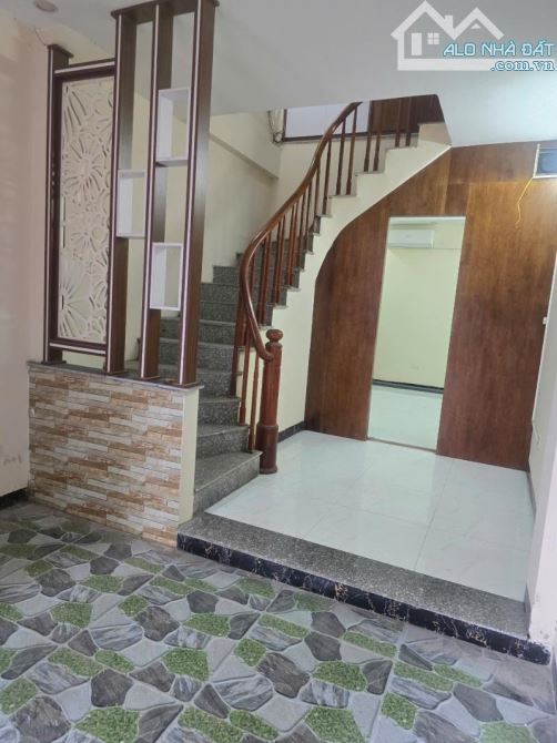 BÁN NHÀ PHỐ XỐM – 32M² × 4 TẦNG – NGÕ NÔNG – VÀO LÀ THÍCH! - 2