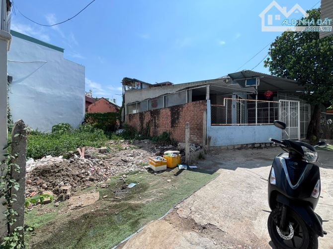 Đất sau nhà hàng Đồng Xanh, Xuân Lạc, P Tây Nha Trang( Vĩnh Ngọc cũ)Giá 2,2tỷ - 2