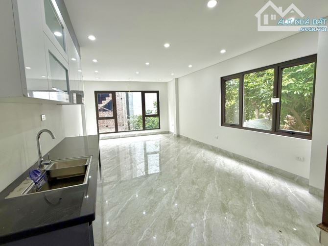 BÁN NHÀ 7 TẦNG THANG MÁY – Ô TÔ VÀO NHÀ – 42.2M² – MT 4.2M – THẠCH BÀN, LONG BIÊN - 2