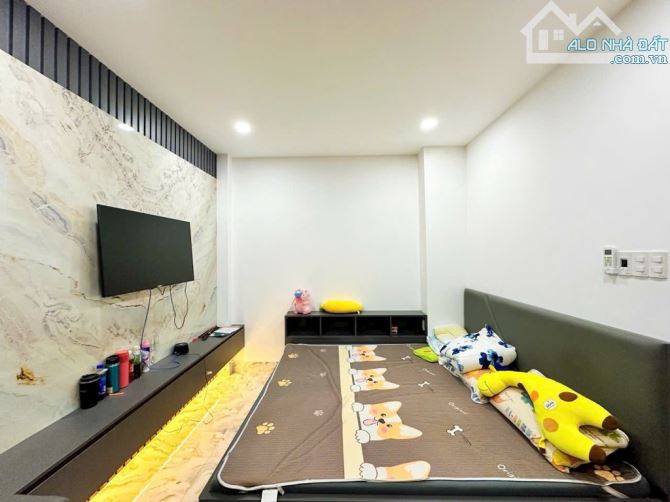 Bán Nhà Mới 5x10m, Tặng Nội Thất, XE hơi ngủ trong nhà, TT Nhà Bè, Giá chỉ 6.15 tỷ - 2