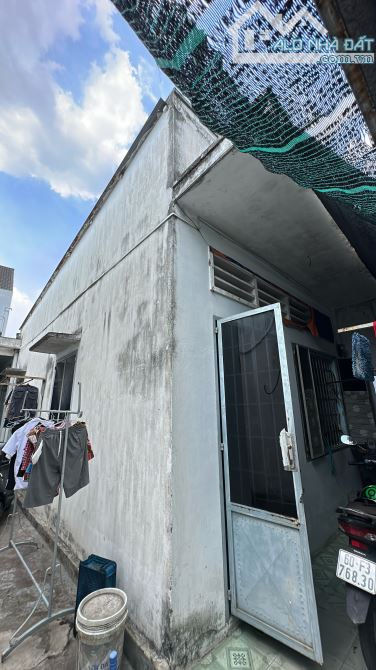 ➡️ bán dẫy trọ 4 phòng sổ riêng thổ cư 100% 5x21(104m2)  ➡️ thuộc phường tam hoà ( nay là - 3