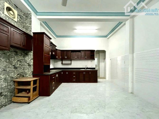 BÁN NHÀ QUYẾT THẮNG, 1TRỆT 3TẤM, SỔ HỒNG THỔ CƯ HOÀN CÔNG, ĐƯỜNG 5m, SÂN OTO - 3