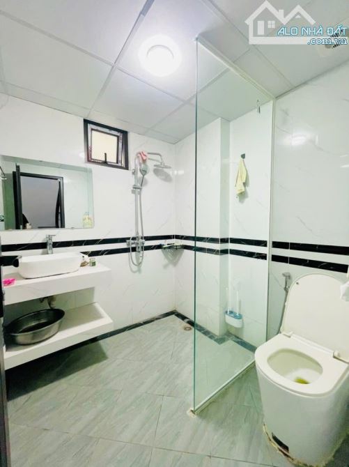 NGỌC HÀ - BA ĐÌNH- 33/37M x 5 Tầng- Full Đồ 9.2 TỶ - Căn Góc 3 thoáng - Ngõ nông - 3