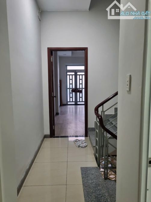 Bán nhà hẻm Vip 45 đường Ông Ích Khiêm, Quận 11, DT: 4x16m, 3 lầu sân thượng - 3