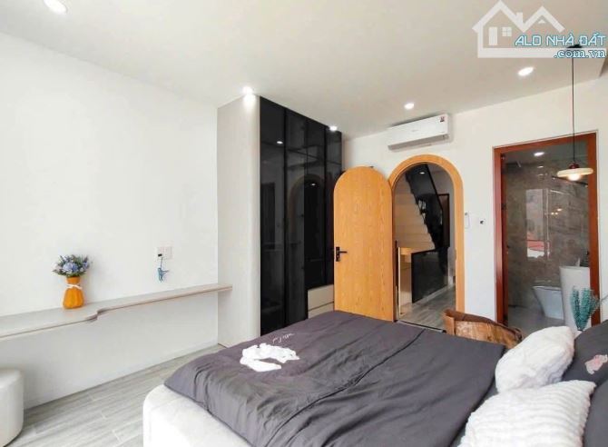 BÁN NHÀ ĐỨC GIANG DT 90M2, MT5M, 5 TẦNG, Ô TÔ TRÁNH, GIÁ 15.X TỶ - 3