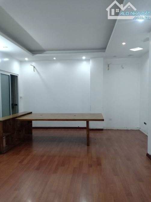 Cho thuê nhà liền kề phố đỗ quang 70m2x5T ô tô tải đỗ cửa làm vp, lớp học, spa KD - 3