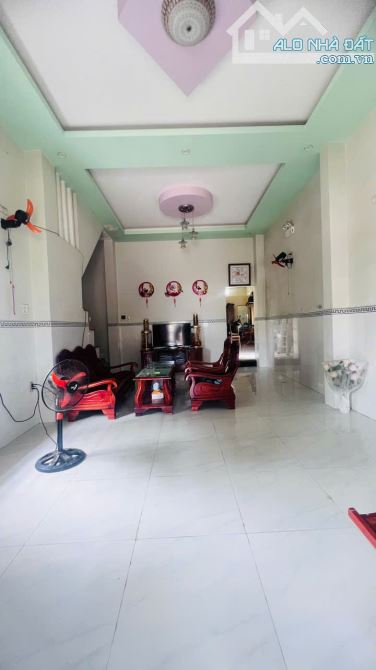 BÁN NHÀ ĐỔ TẤM DT KHỦNG 2160M2- P. QUẢNG PHÚ- GIÁ HẠ CHỈ 3,5 TỶ - 3