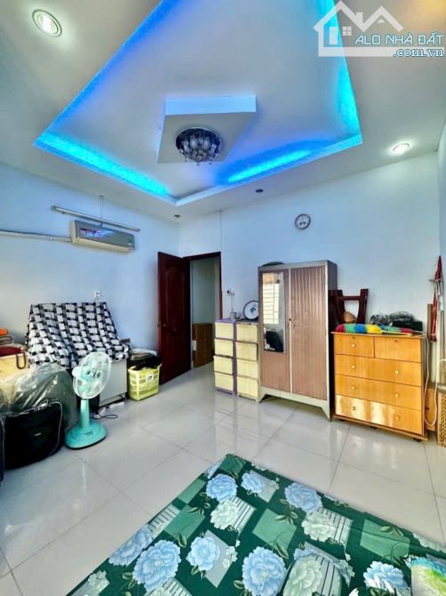 PHAN VĂN TRỊ, P11, BÌNH THẠNH - 64M2 NGANG 4M NỞ HẬU - HẺM THÔNG THOÁNG - SÁT MẶT TIỀN - 3