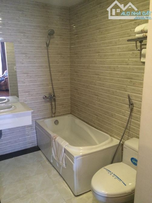 cho thuê khách sạn 3 sao 58 phòng- mt nguyễn an ninh, p bến thành,q1- ngang 8,5m- 650tr/th - 3