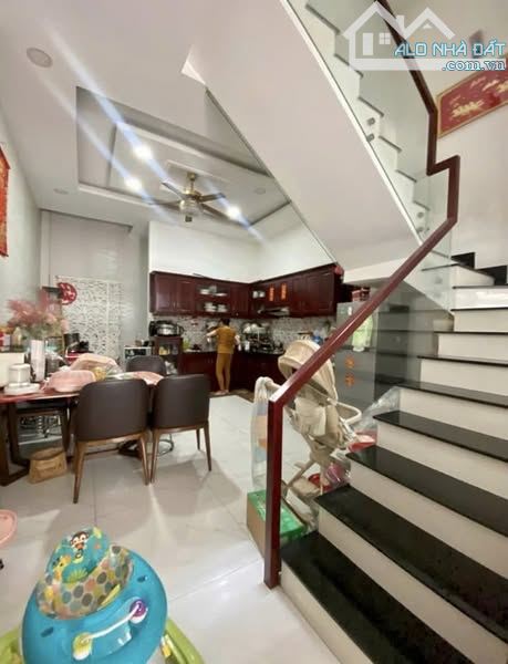 NHÀ HẺM NHỰA 7M XE HƠI  THOẠI NGỌC HẦU GẦN NGUYỄN SƠN  2 LẦU ST 4x18M GIÁ 7.2 TỶ - 3