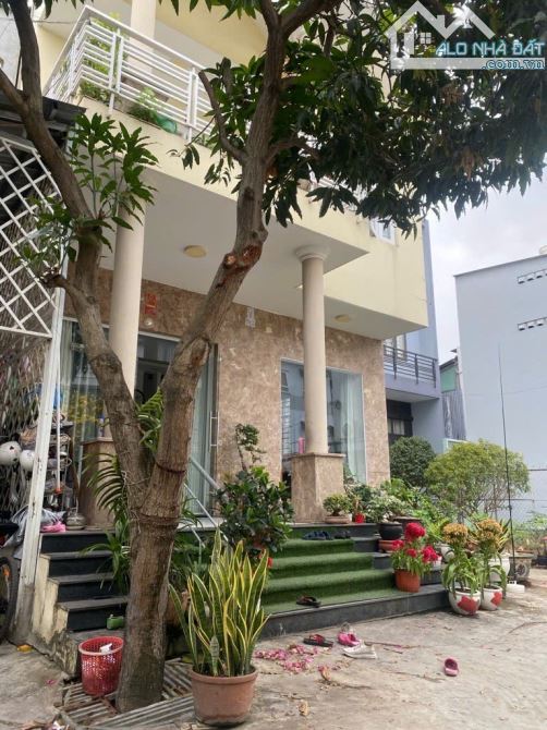Biệt thự 2 lầu, HXH, Khu Bộ Công An, Quận 7. 320m2 - ngang 10m. Chỉ hơn 50tr/m - 3