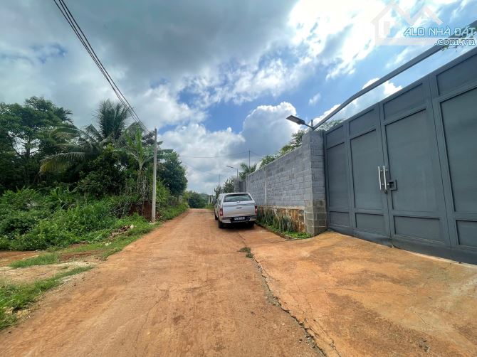 ⭐️ BÁN LÔ ĐẤT 500m2 - Lô đất toạ lạc hẻm 327 Ymoan, đường bê tông 5m - 3