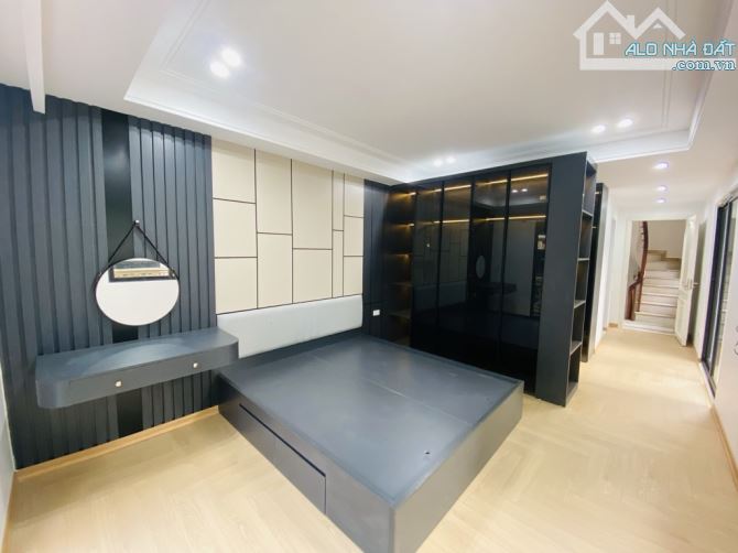 Bán nhà Sài đồng - Long Biên - DT 45/60m - 6 tầng - 3