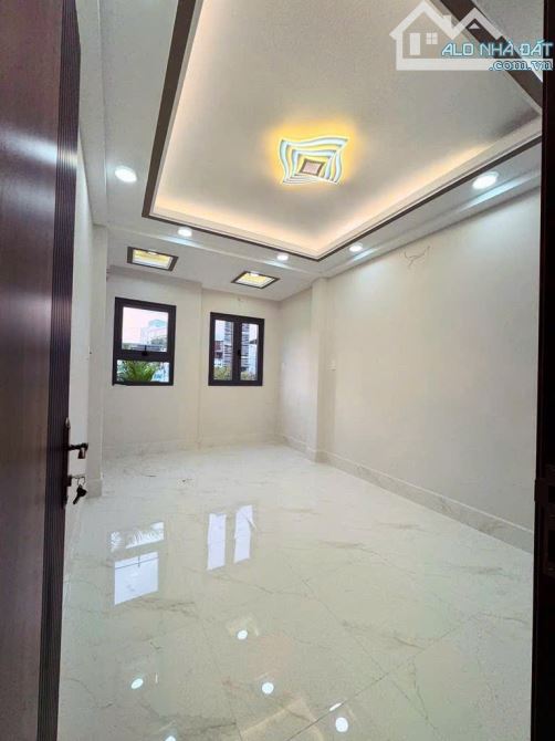 NHÀ ĐẸP, HẺM ÔTÔ, SỔ ĐẸP - KDC BÀU CÁT 2 - 37m2, 3 TẦNG - 4 TỶ - 3