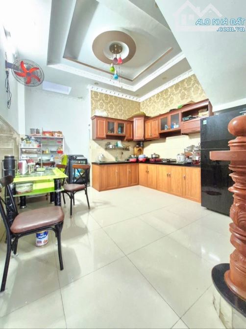 Bán nhà đẹp Đào Tông Nguyên – TT Nhà Bè, 1 trệt 2 lầu, giá chỉ 5.99 tỷ - 3