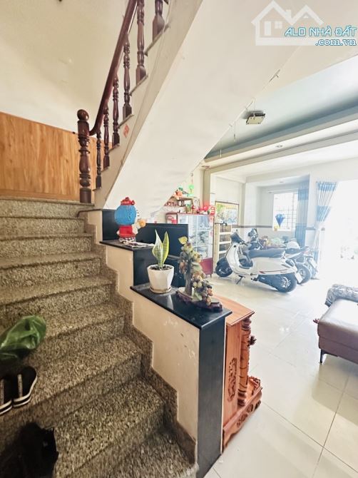 Trung Tâm Phước Long ❌ Cạnh ga metro 🏠 2 tầng BTCT - 3